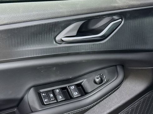 New 2025 Jeep Grand Cherokee Laredo image 17