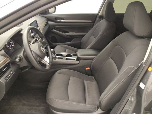 Used 2023 Nissan Altima 2.5 SV FWD image 17