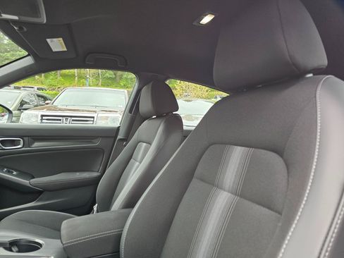 Used 2025 Honda Civic Sport image 25