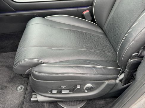 Certified 2025 Genesis GV80 2.5T Prestige image 15