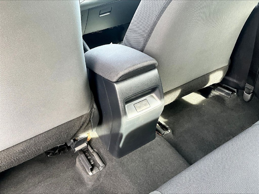 Used 2024 Toyota Corolla LE FWD image 11