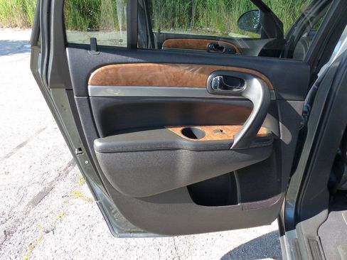 Used 2011 Buick Enclave CXL FWD image 35