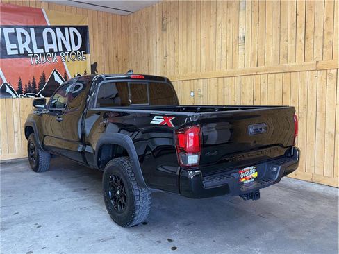 Used 2020 Toyota Tacoma SR w/ SX Package image 5