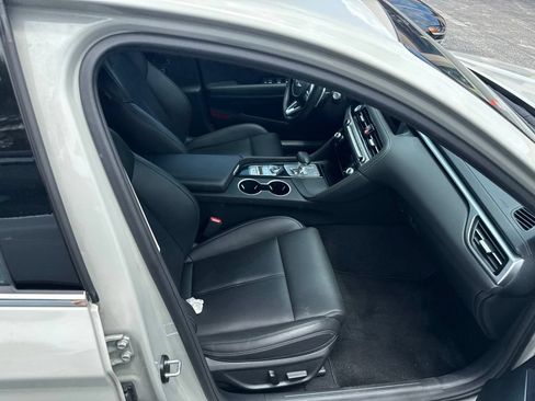 Used 2026 Genesis G70 2.5T RWD image 25