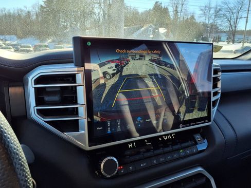 Used 2023 Toyota Tundra Platinum image 10