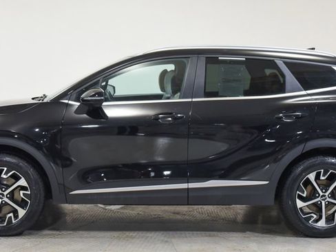 Used 2023 Kia Sportage EX image 8