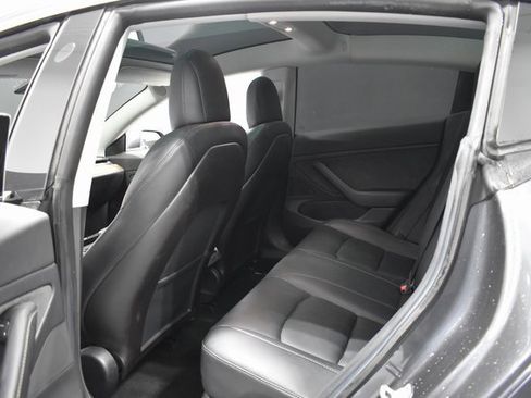Used 2019 Tesla Model 3 Long Range image 31
