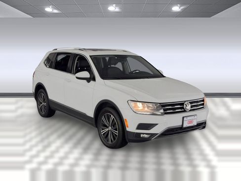 Used 2018 Volkswagen Tiguan SEL FWD image 7