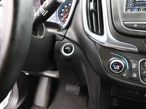 Used 2024 Chevrolet Equinox LT image 37