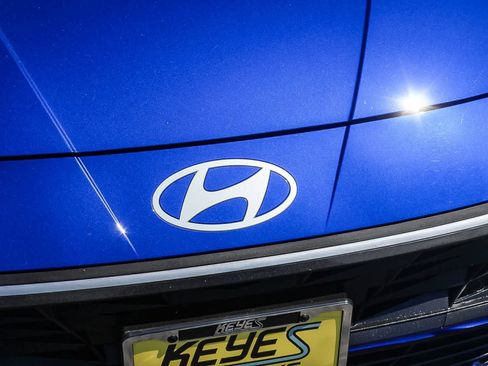 Certified 2025 Hyundai Elantra Sport FWD image 14