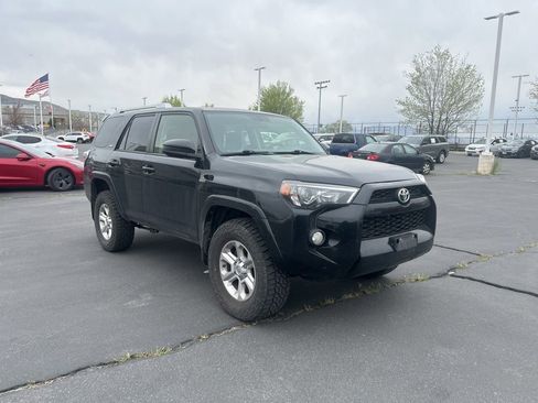 Used 2018 Toyota 4Runner SR5 image 1