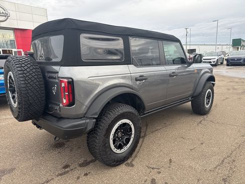 Used 2023 Ford Bronco Badlands w/ Sasquatch Package image 8