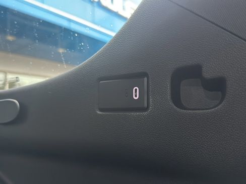 Used 2021 Chevrolet Tahoe Premier image 30