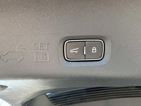 New 2026 Lincoln Navigator L Reserve AWD/4WD image 15