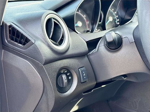 Used 2018 Ford Fiesta SE image 11