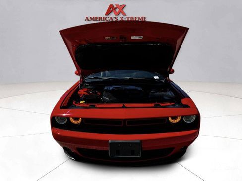 Used 2019 Dodge Challenger SXT w/ Plus Package image 49