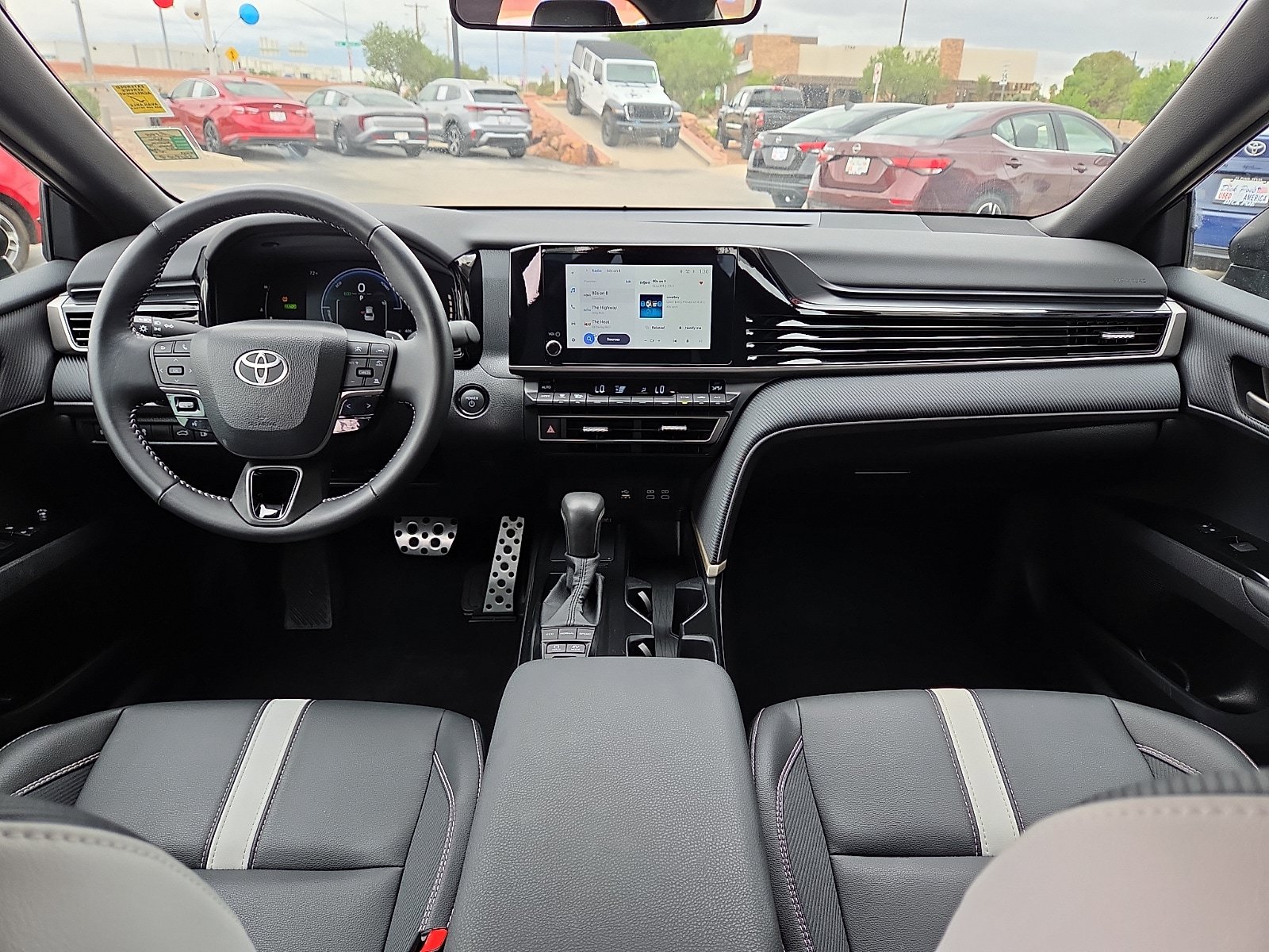 Used 2026 Toyota Camry SE FWD image 13