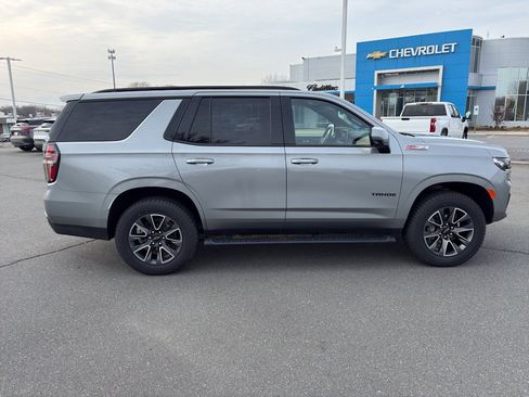 Used 2024 Chevrolet Tahoe Z71 w/ Luxury Package image 8