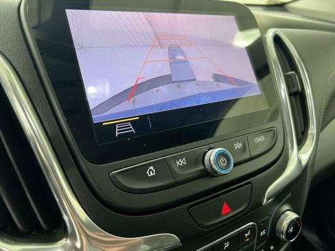 Used 2019 Chevrolet Equinox Premier image 14