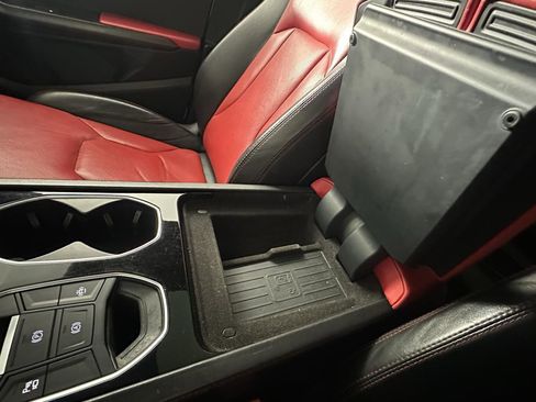 Used 2019 Lamborghini Urus image 43