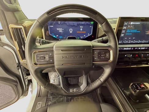 Used 2025 GMC Hummer EV 2X AWD/4WD image 11