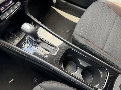 Certified 2022 Nissan Kicks SR FWD image 16
