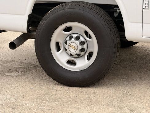 New 2025 Chevrolet Express 2500 w/ Driver Convenience Package RWD image 12
