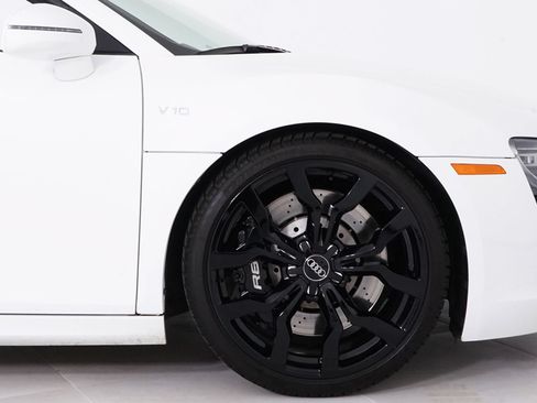 Used 2011 Audi R8 V10 AWD/4WD image 16
