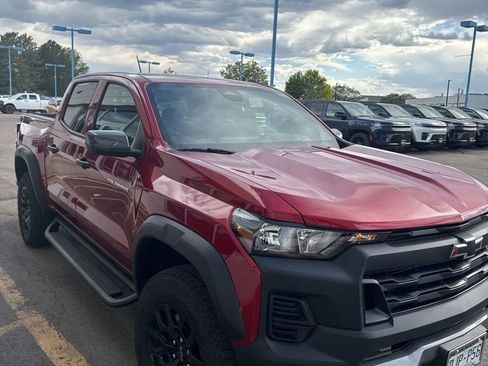 Used 2025 Chevrolet Colorado Trail Boss AWD/4WD image 5