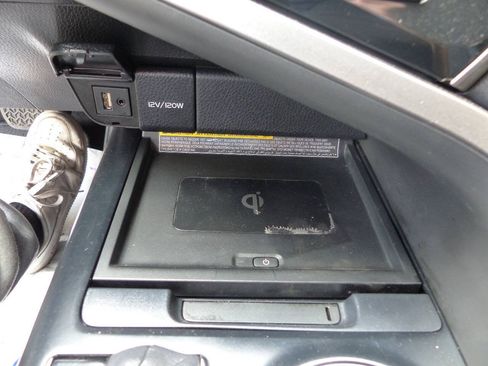 Used 2019 Toyota Camry XSE FWD image 33