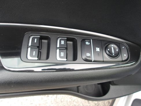 Used 2019 Kia Optima SX image 16