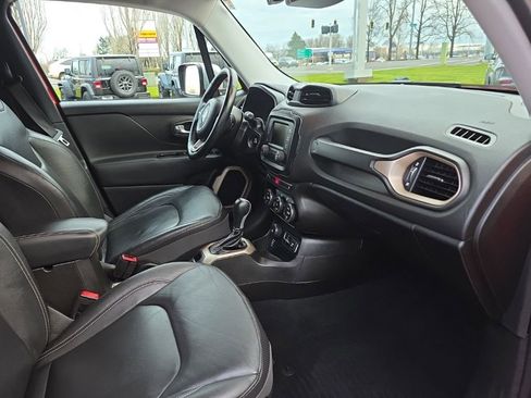 Used 2016 Jeep Renegade Limited image 10