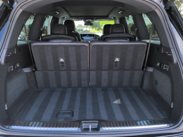 Used 2025 Mercedes-Benz GLS 450 4MATIC image 12