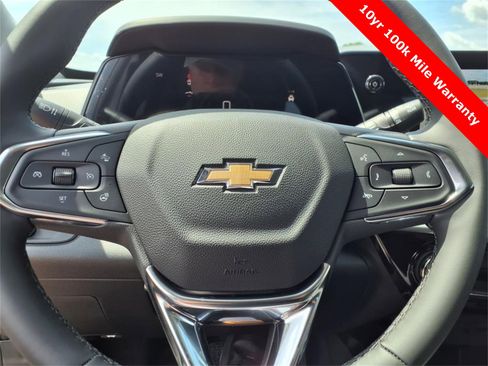 New 2025 Chevrolet Trax LT w/ Driver Confidence Package image 25