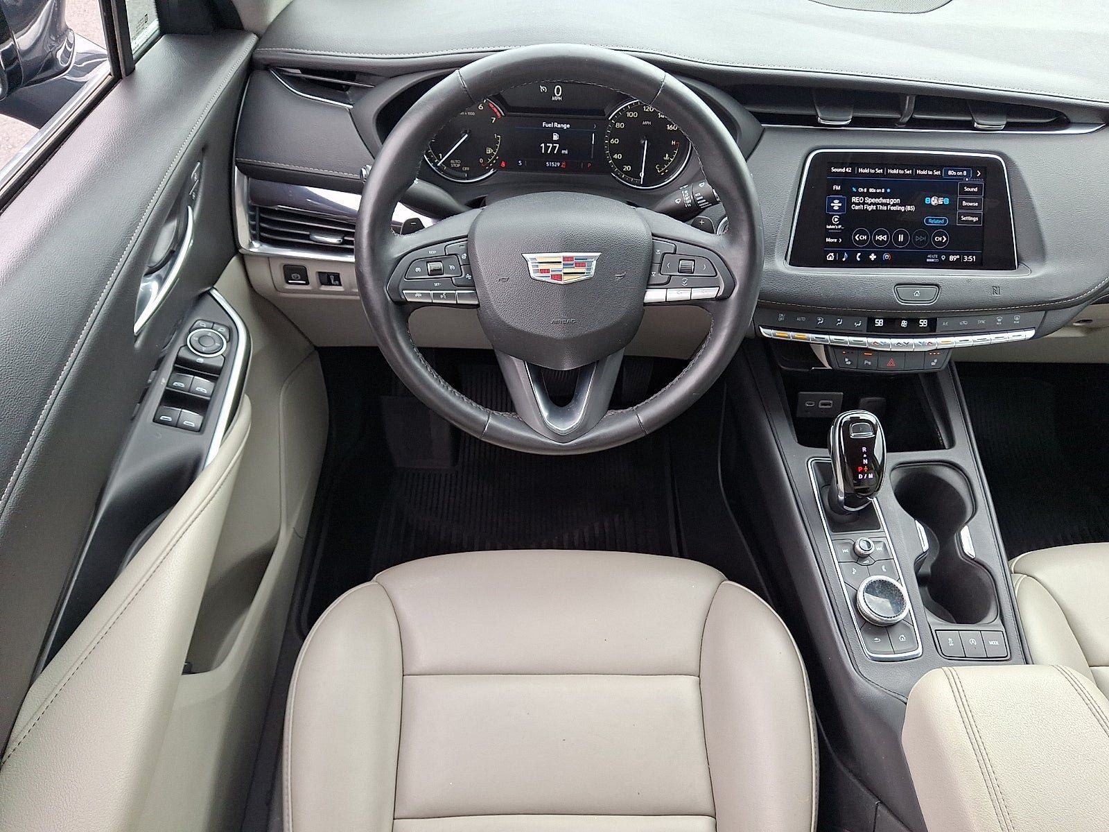 Used 2021 Cadillac XT4 Luxury w/ Cold Weather Package FWD image 12
