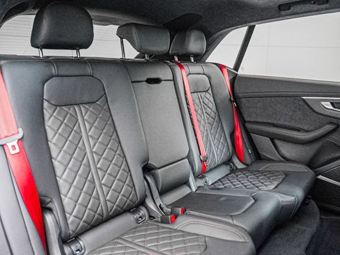 New 2026 Audi SQ8 Prestige image 13