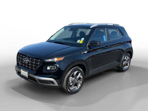 Certified 2026 Hyundai Venue SEL FWD image 1