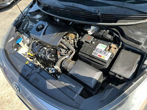 Used 2019 Kia Rio S FWD image 9