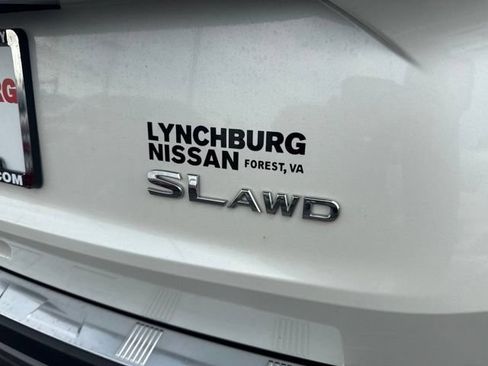 Used 2023 Nissan Rogue SL w/ SL Premium Package AWD/4WD image 10