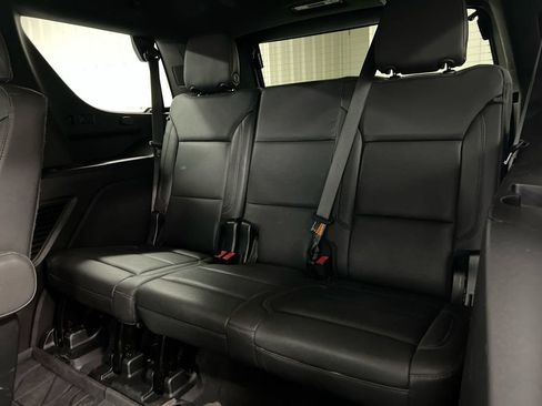 Used 2022 Chevrolet Tahoe Z71 w/ Luxury Package AWD/4WD image 25