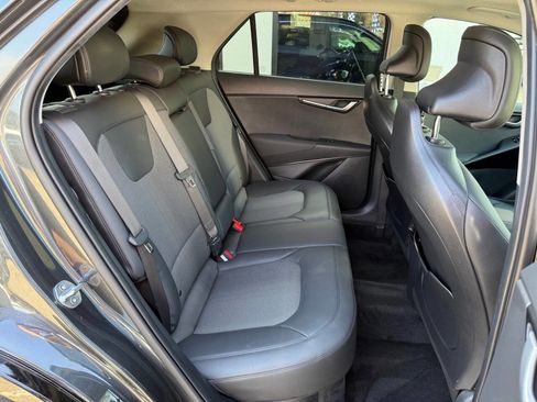 Used 2024 Kia Niro EX Touring image 30