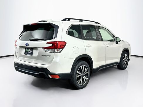 Used 2022 Subaru Forester Limited AWD/4WD image 9