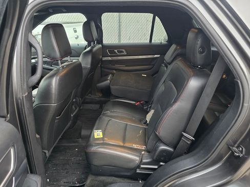 Used 2018 Ford Explorer Sport image 19