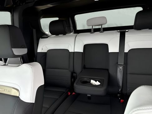 Used 2025 GMC Hummer EV 3X w/ LPO, Illumination Package AWD/4WD image 11