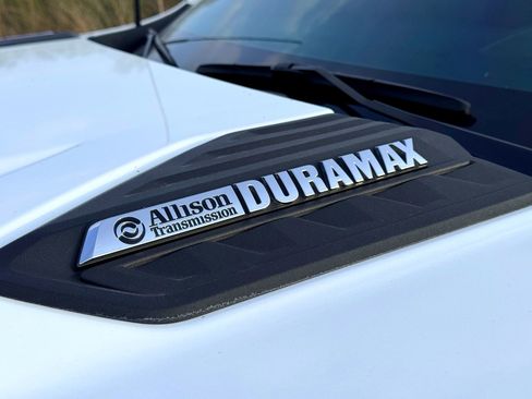 Used 2024 Chevrolet Silverado 3500 High Country w/ High Country Premium Package image 4