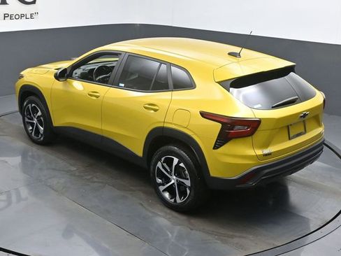 Used 2024 Chevrolet Trax RS w/ Driver Confidence Package image 40