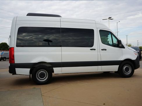 Used 2025 Mercedes-Benz Sprinter 2500 image 9