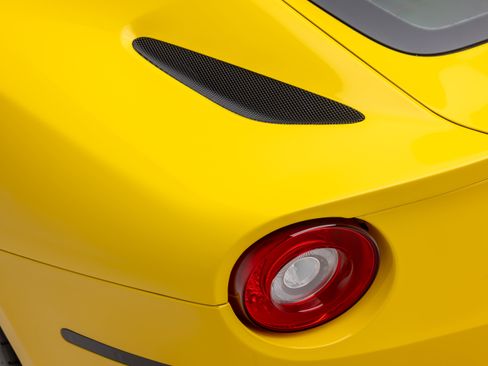 Certified 2017 Ferrari F12 Berlinetta RWD image 35
