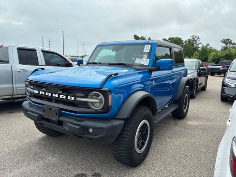Used 2023 Ford Bronco Outer Banks w/ Sasquatch Package AWD/4WD image 2