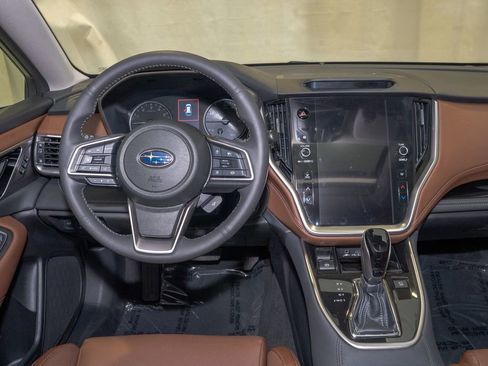 Used 2023 Subaru Outback Touring image 7